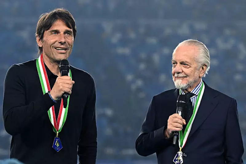 نابولي يعلن رسمياً استمرار كونتي لتدريب الفريق في موسم 2025-2026