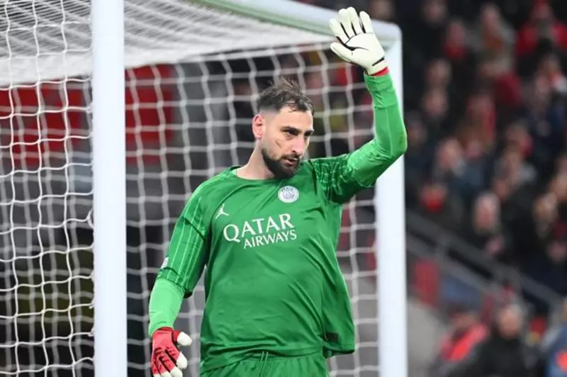 وكيل اللاعب: عودة دوناروما إلى ميلان تظل على الطاولة